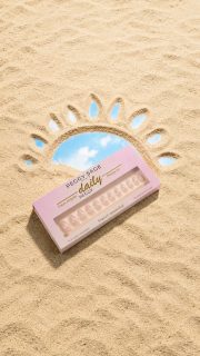 Press-On Nails @peggysageofficial - Collection été 2026 🌞

Envie d’une manucure tendance, rapide et sans prise de tête ? Les nouveaux press-on nails Peggy Sage sont parfaits pour changer de style en quelques minutes.

Couleurs estivales, finitions modernes, effets glossy, détails élégants… Cette collection été 2026 est pensée pour accompagner toutes vos envies : vacances, soirées, festivals, mariages ou simplement pour sublimer votre quotidien.

Faciles à poser, pratiques à porter et ultra tendance, ces faux ongles sont l’allié idéal pour un été stylé jusqu’au bout des doigts. 💅🏻

Rendez-vous dans les boutiques Pro Coiffure Esthétique.

#peggysage #pressonnails #fauxongles #nailinspo #summernails