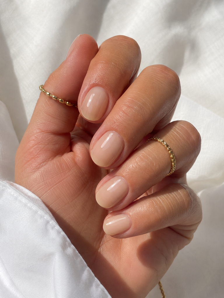 Ongles courts : le top 10 des tendances onglerie pour l’été 2026